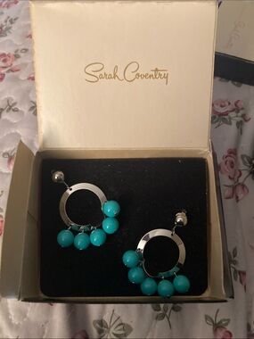 Sarah Coventry Silver Hoop Earrings with Turquoise Beads Clip On 7392 Carnival